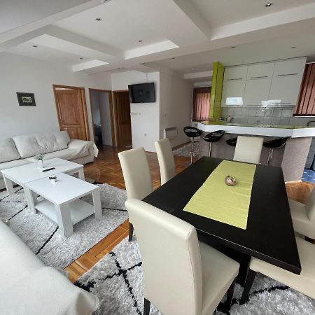 Casa Gialla Free Parking 사라예보 외부 사진
