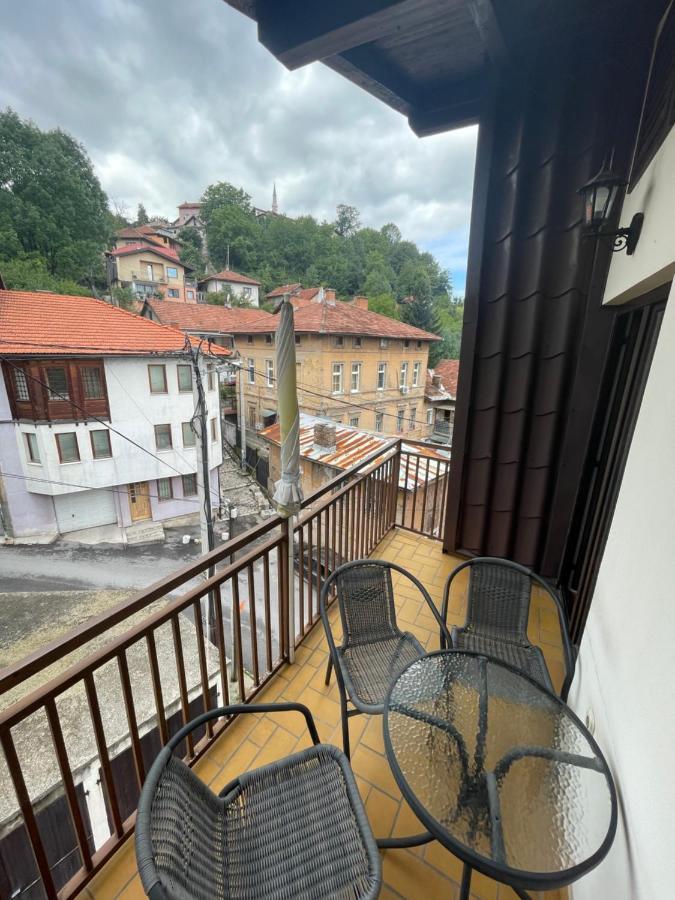 Casa Gialla Free Parking 사라예보 외부 사진